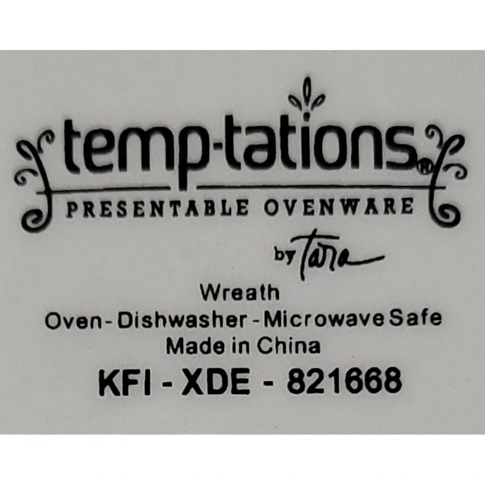 Temptations Presentable Ovenware Holiday Fluted Bundt Pan w Tray Ceramic Holiday